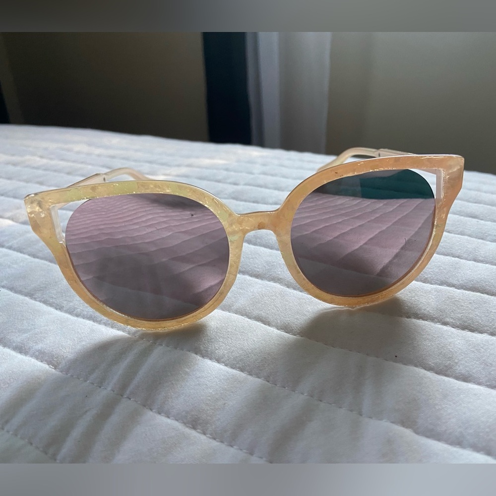 Pink/peach reflective lens cat-eye sun glasses - OSFM